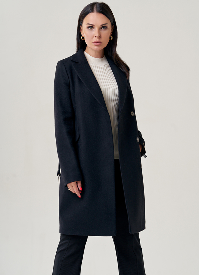 Приталенное женское пальто в черном цвете модель № 22952 в кредит