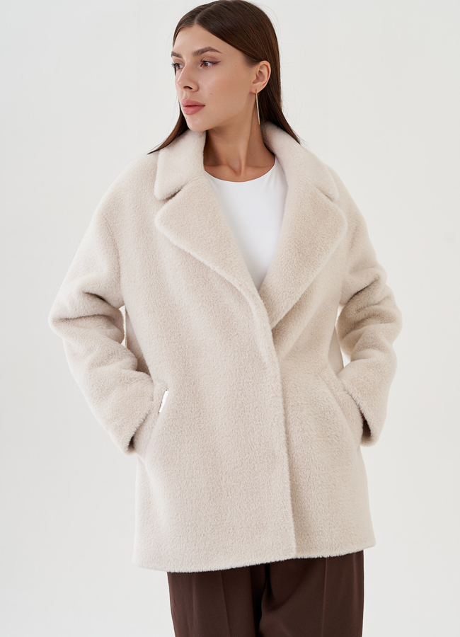 Женское полупальто в светлом цвете с английским воротником модель № 80654 универмаг малина