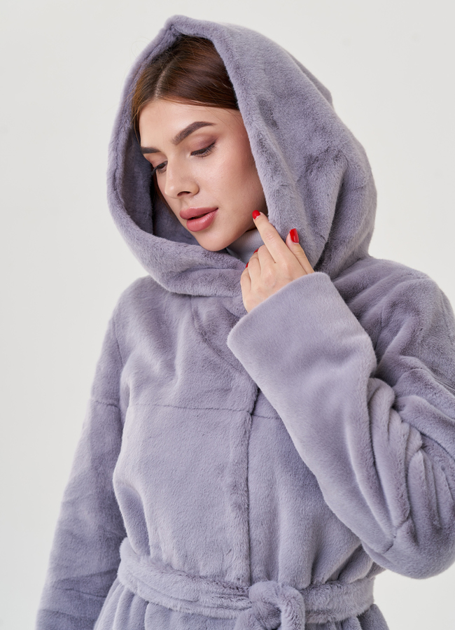 Женское пальто из эко меха с капюшоном  модель № 79337 универмаг малина