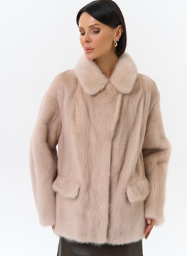 Шуба из меха норки с английским воротником