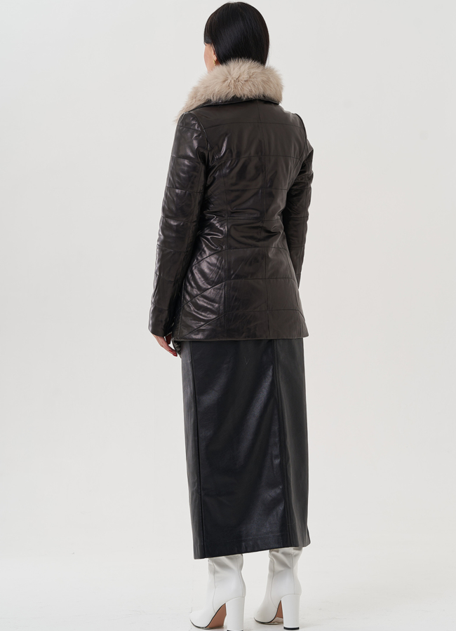 Кожаная куртка на пуговицах с английским воротником, отделка песец модель № 17811 в кредит Кожаная куртка на пуговицах с английским воротником, отделка песец модель № 17811 в кредит