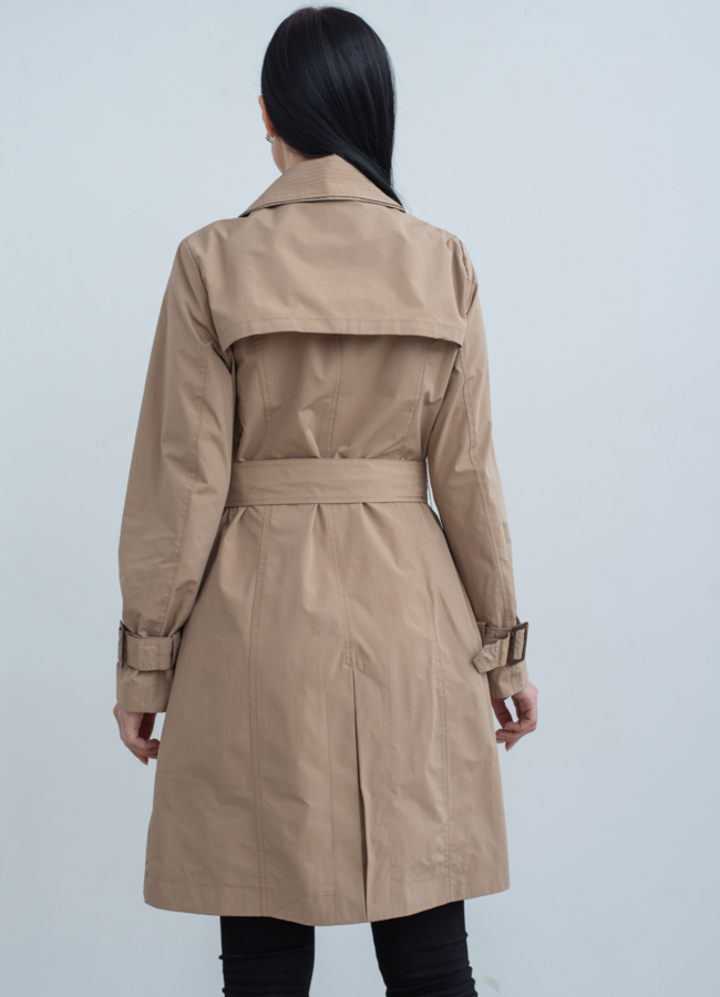Плащ женский бежевого цвета с поясом   модель № 22845 универмаг малина