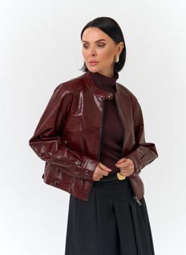 Куртка из натуральной кожи бордового цвета