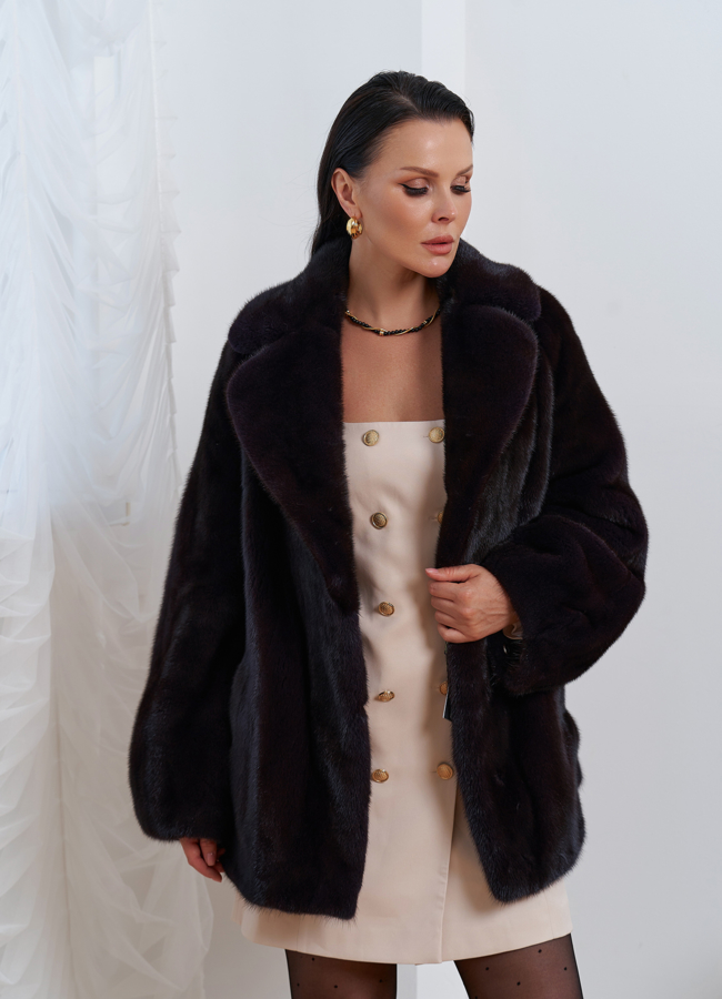 Короткая шуба из меха норки модель № 27544 универмаг малина