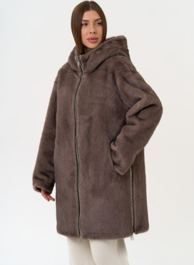 Женская двухсторонняя дубленка из эко замши с капюшоном Женская двухсторонняя дубленка из эко замши с капюшоном