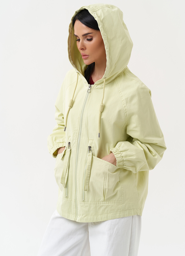 Ветровка женская с капюшоном модель № 30453 универмаг малина