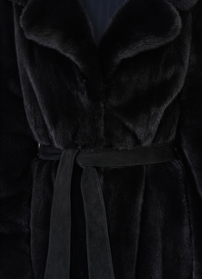 Шуба из меха норки с английским воротником модель № 24721 в рассрочку