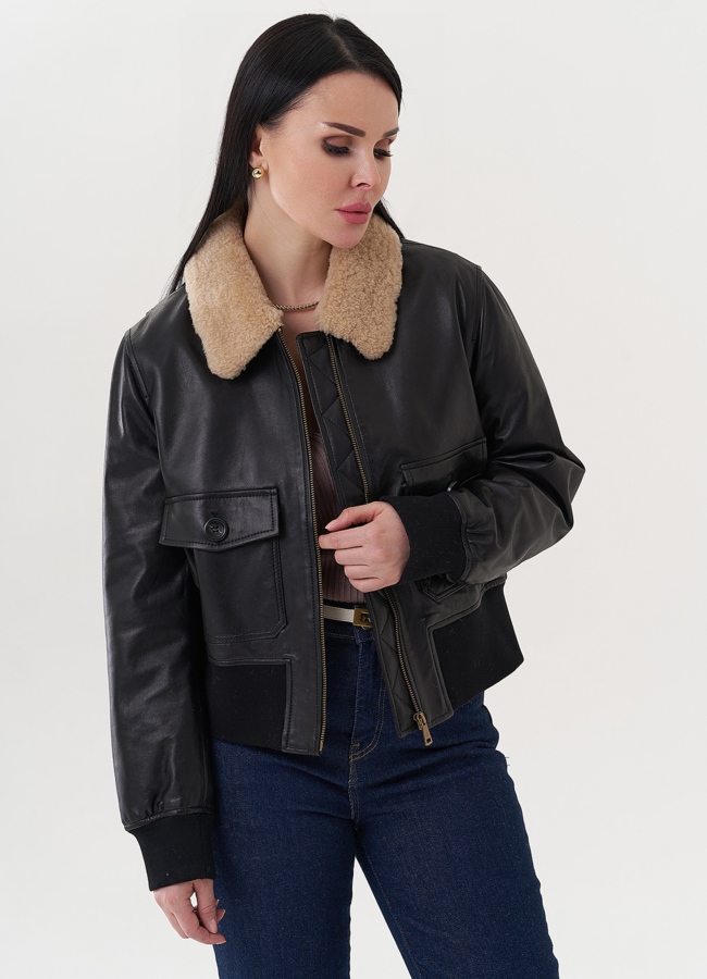 Куртка пилот из натуральной кожи черного цвета модель № 26714 в рассрочку