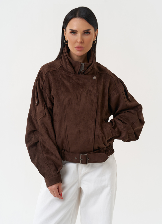 Женская куртка бомбер из эко замши коричневого цвета модель № 30446 меха малина Женская куртка бомбер из эко замши коричневого цвета модель № 30446 меха малина