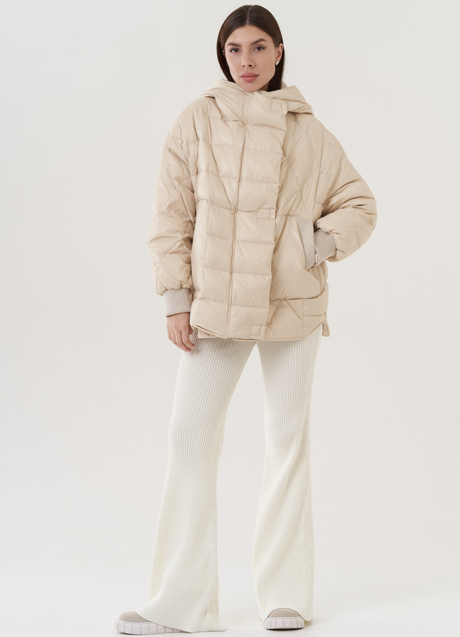 Женский пуховик оверсайз с капюшоном  модель № 25954 меха малина