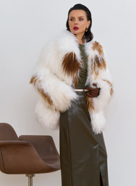 Женская шуба из меха ламы Женская шуба из меха ламы