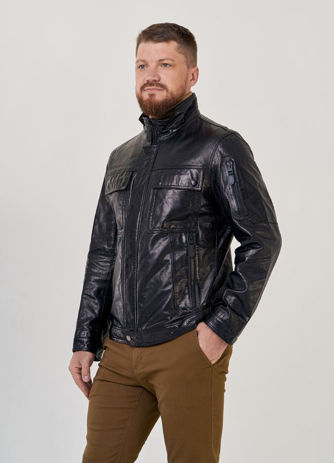 Мужская кожаная куртка черного цвета  модель № 23144 в кредит