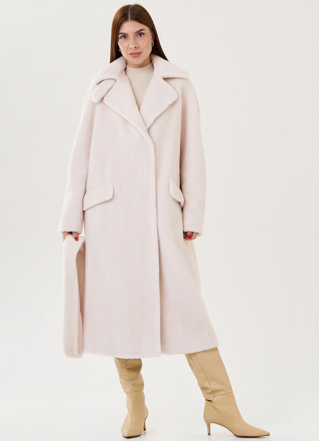 Длинное белое пальто из эко меха модель № 79325 универмаг малина