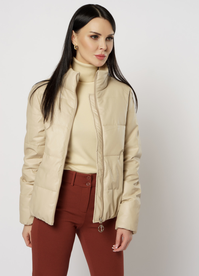 Женская куртка из эко кожи бежевого цвета модель № 5031 универмаг малина