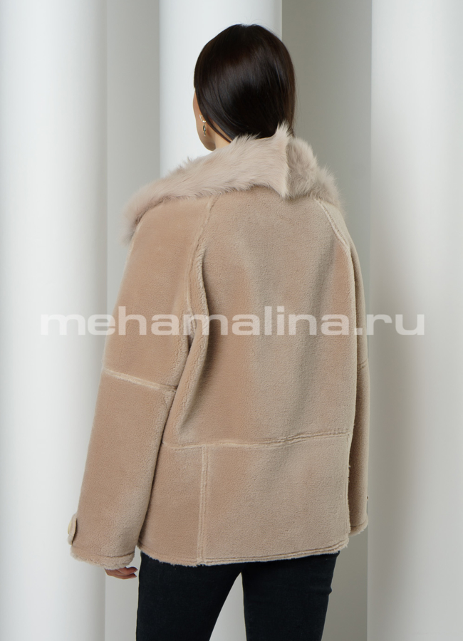 Укороченная шуба из овечьей шерсти с отложным воротником модель № 028 в кредит