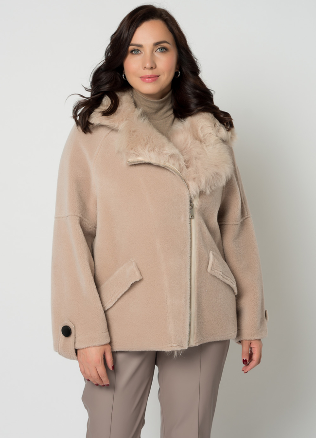 Укороченная шуба из шерсти бежевого цвета на молнии модель № 12851 меха малина