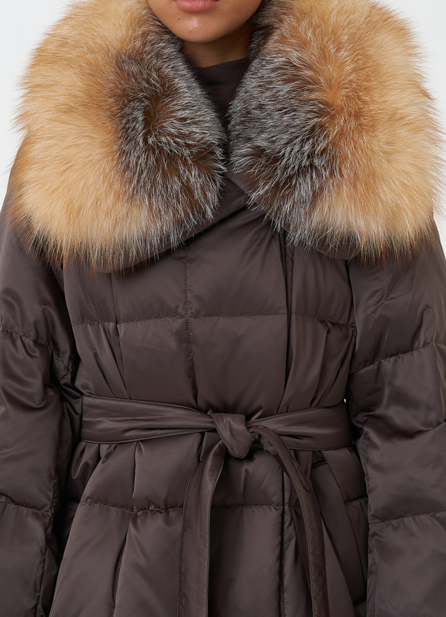 Пуховик с мехом лисы модель № 28853 универмаг малина