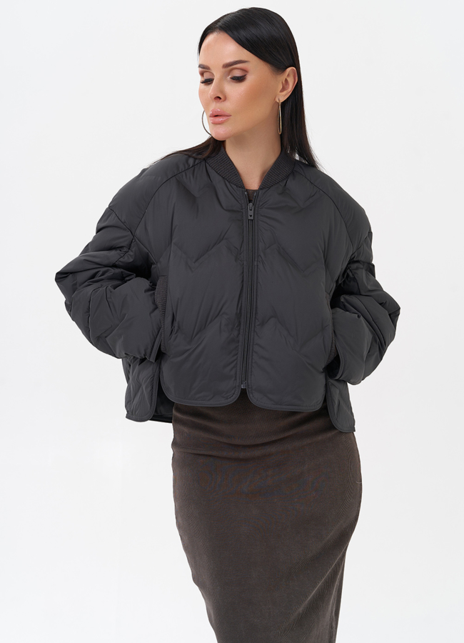 фото Короткая женская куртка на утеплителе модель № 29886