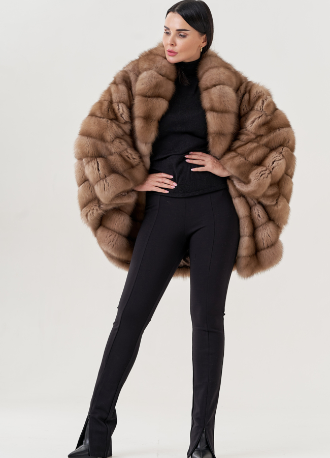 Шуба из куницы с английским воротником  модель № 79561 в рассрочку