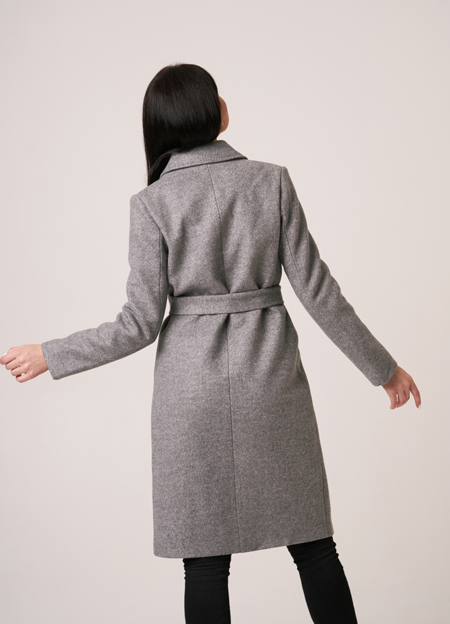 Женское пальто на поясе с английским воротником модель № 5512 в кредит