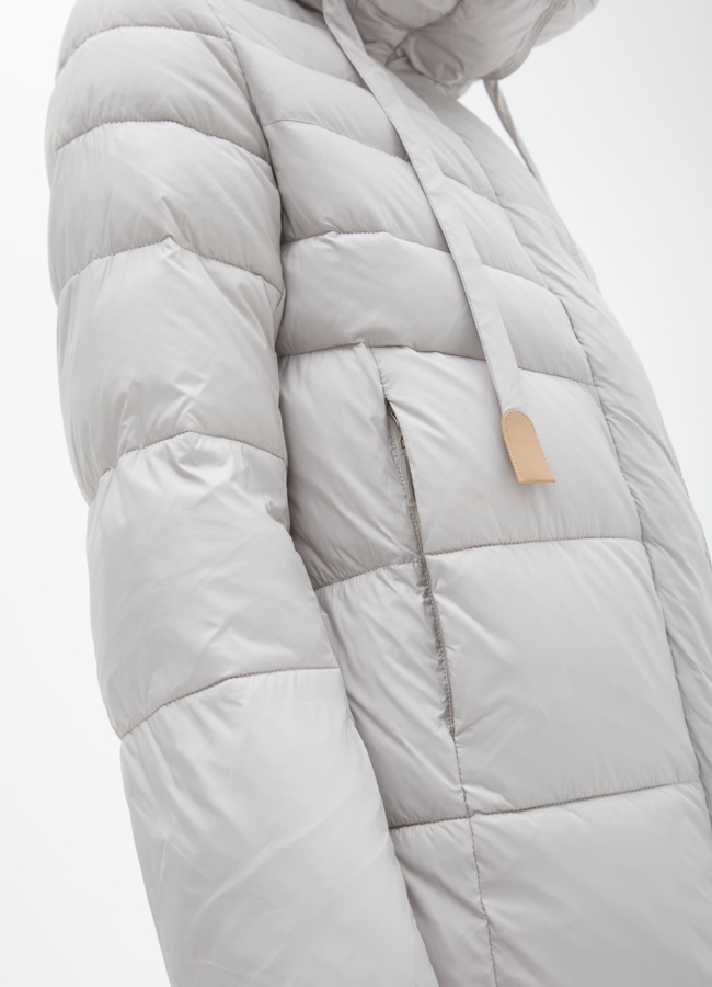 Женский пуховик с капюшоном  модель № 25806 универмаг малина