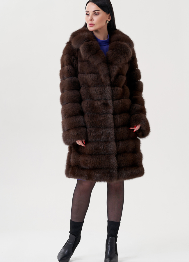 фото Шуба из куницы с английским воротником  модель № 24434