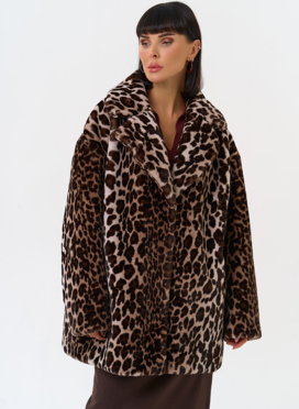 Женская шуба из эко меха с анималистическим принтом Женская шуба из эко меха с анималистическим принтом