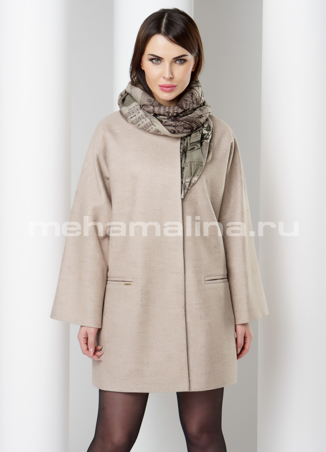 Бежевое пальто Aurora модель № 359 меха малина