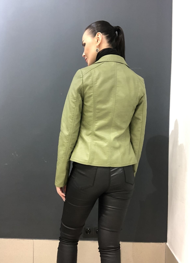 фото Куртка женская модель № 1555