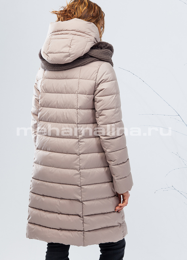 Светлый пуховик  модель № П-167 в кредит
