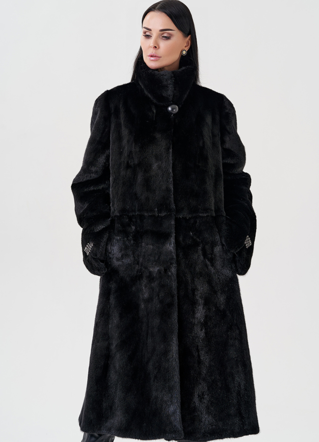 Норковая шуба черного цвета  модель № 23991 универмаг малина