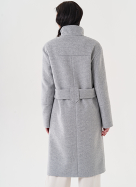 Женское пальто с воротником стойка