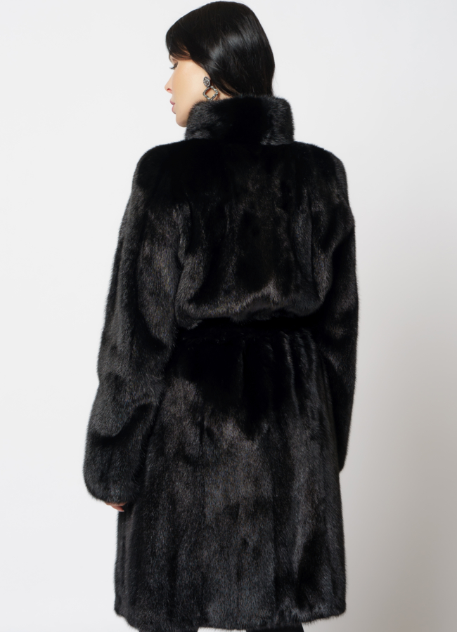 Шуба из норки с воротником стойкой черного цвета модель № 60173 в рассрочку