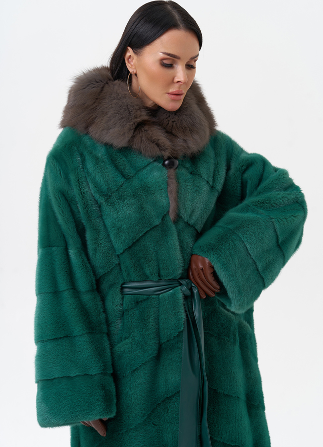 Норковая шуба с капюшоном из меха куницы модель № 29253 универмаг малина