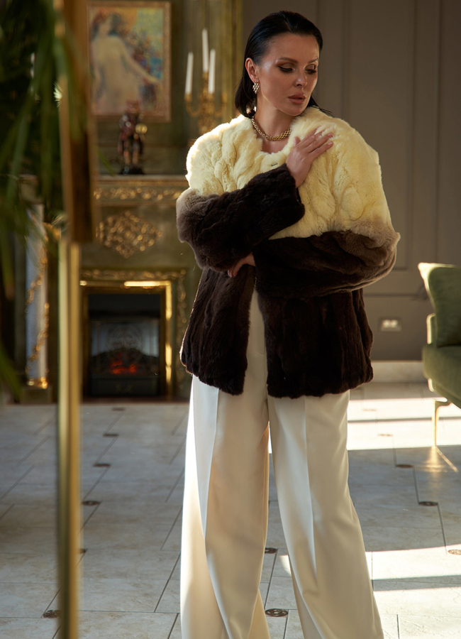 Шуба из меха кролика с градиентом модель № 28154 в рассрочку