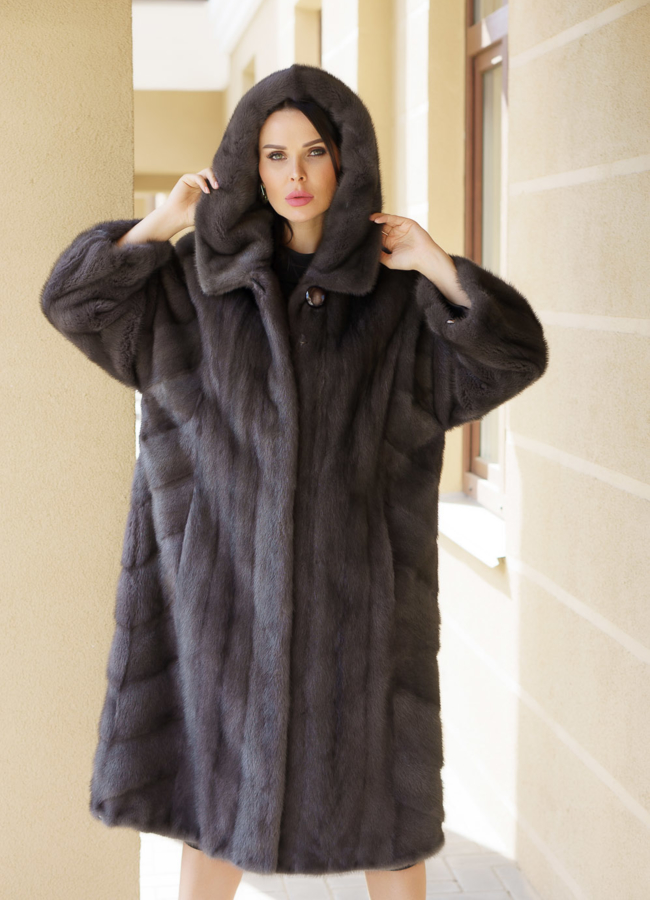 Норковая шуба оверсайз капюшоном  модель № 413 в кредит