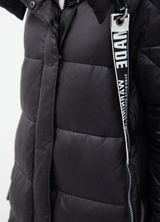 Женский пуховик черного цвета модель № 21082 в рассрочку