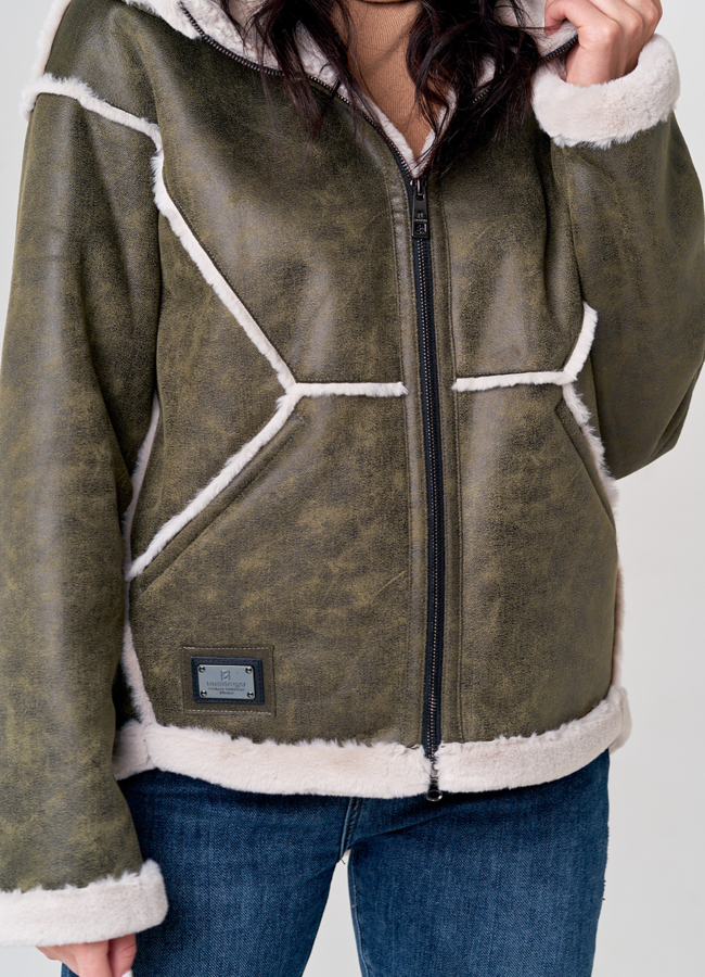 Женская дубленка с капюшоном модель № 21153 в рассрочку