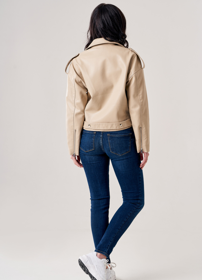 Куртка из эко кожи бежевого цвета модель № 20791 в кредит