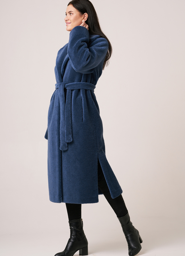 фото Шуба из искусственного меха с английским воротником модель № 17850