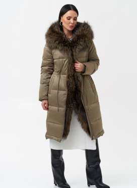 Женский пуховик с отделкой из меха чернобурки