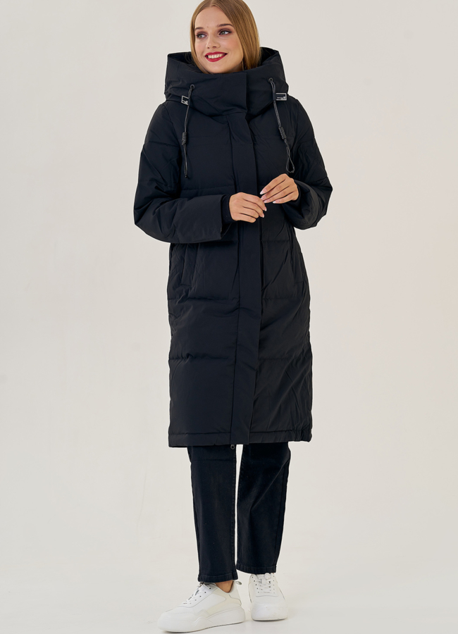 Пуховик женский черного цвета  модель № 23317 меха малина