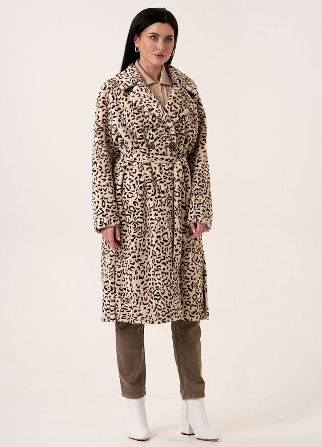 Пальто из эко меха с леопардовым принтом  модель № 32 меха малина