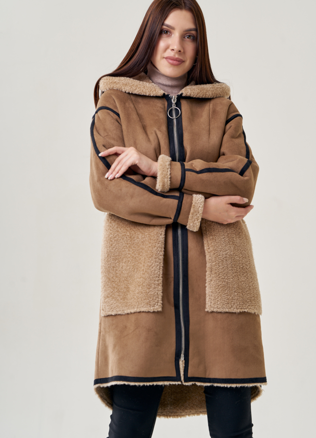 Женская дубленка из искусственного меха с капюшоном  модель № 22958 меха малина