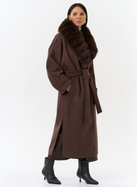 Женское утепленное пальто с отделкой из меха песца