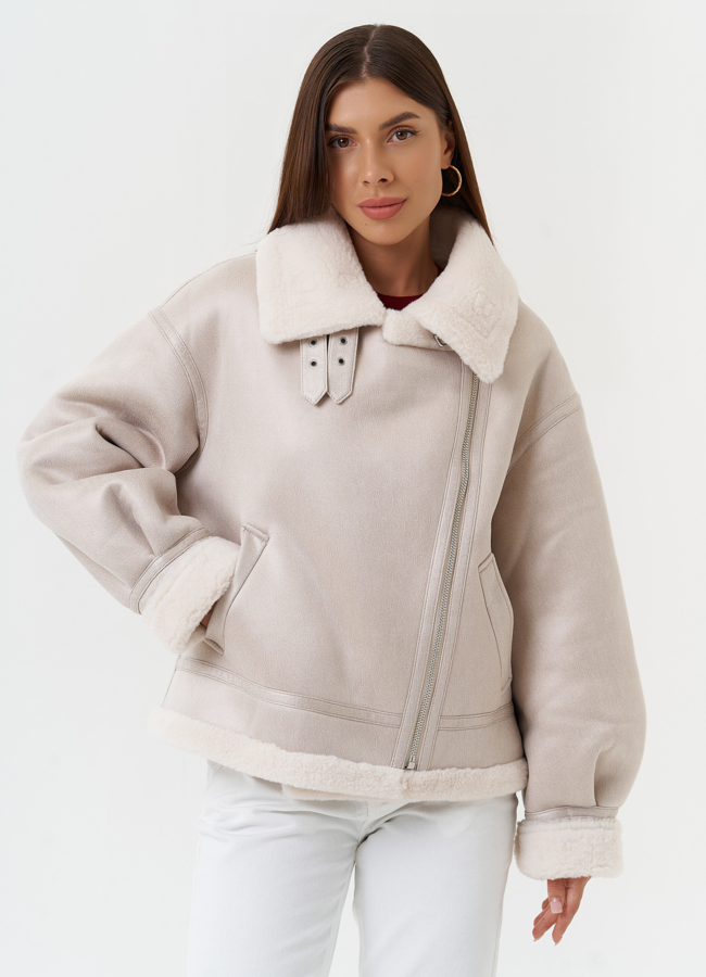 Светлая дубленка из эко кожи модель № 28529 меха малина