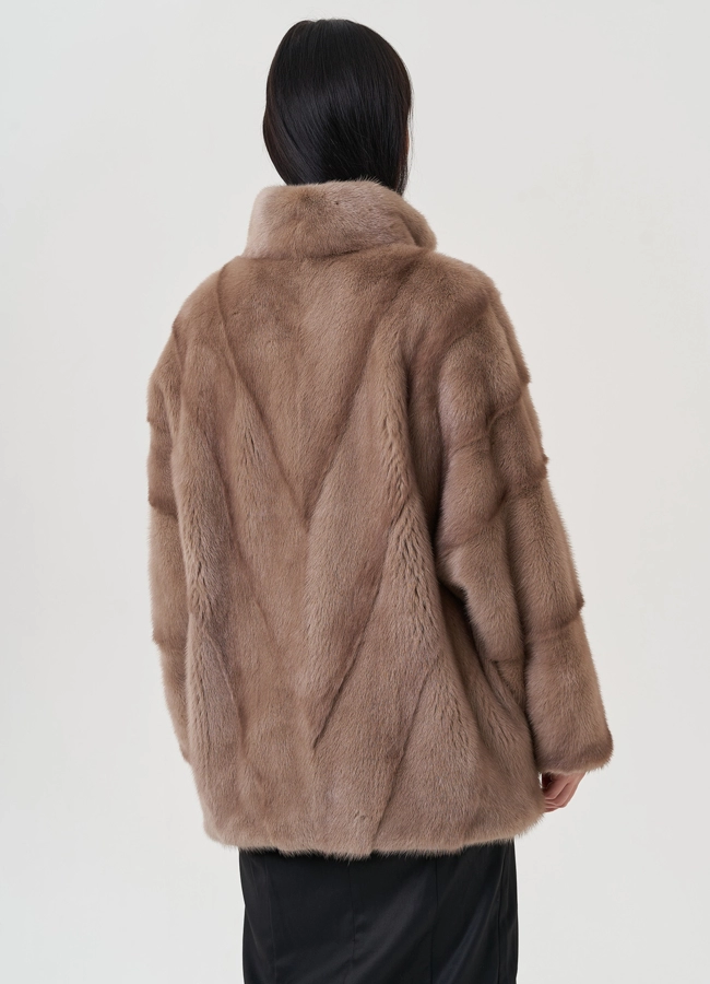 Короткая  шуба из норки  модель № 82452 в кредит