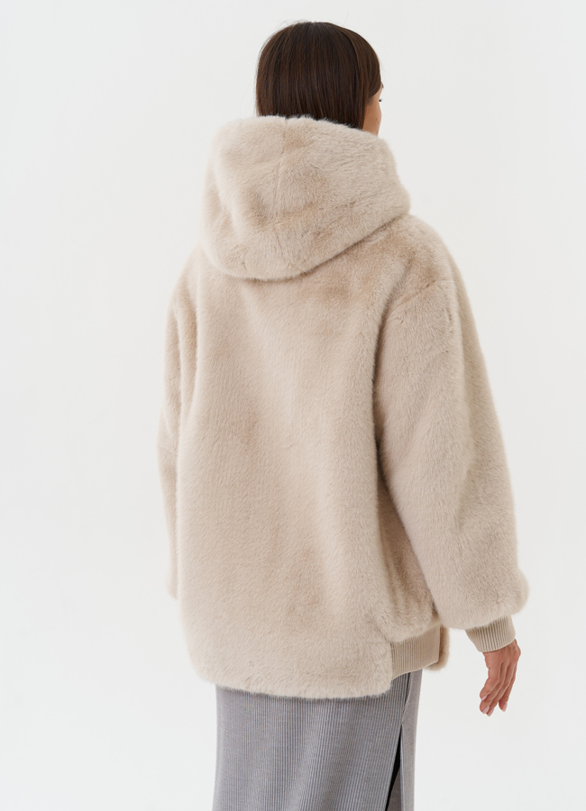 Куртка из эко меха с поясом модель № 27789 универмаг малина