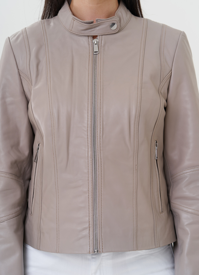 Женская куртка  Женская куртка