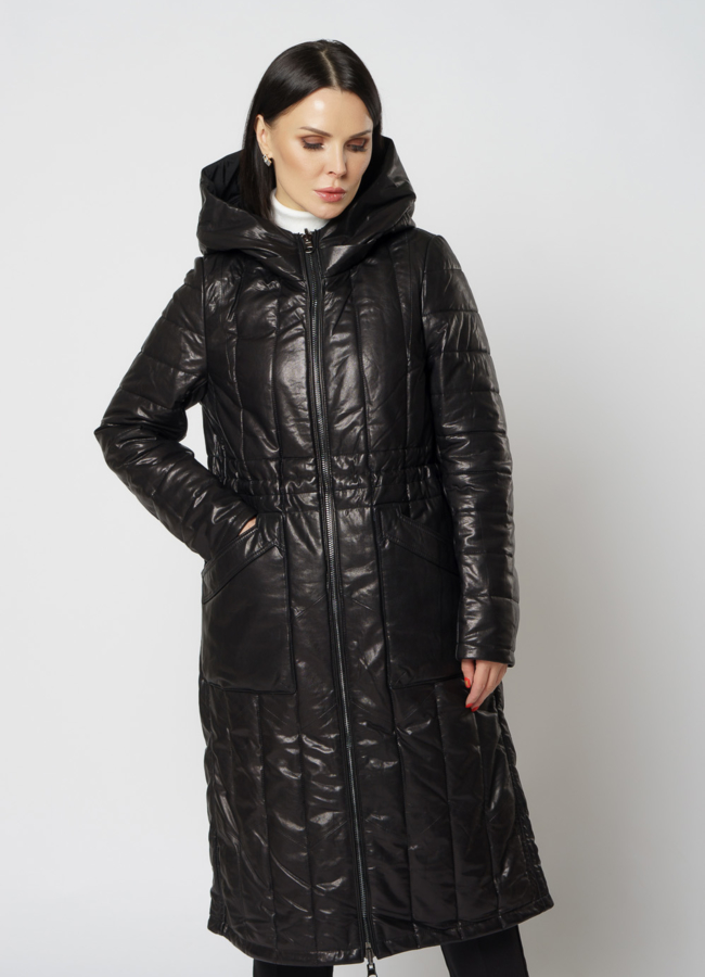 Пальто из натуральной кожи черного цвета с капюшоном 2 в 1 модель № 18233 меха малина